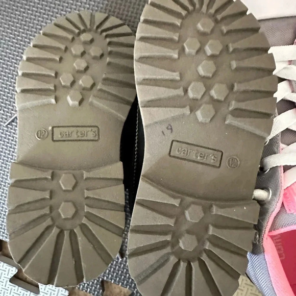 Carter’s Boys Boots NWOB size 12 - Picture 3 of 3